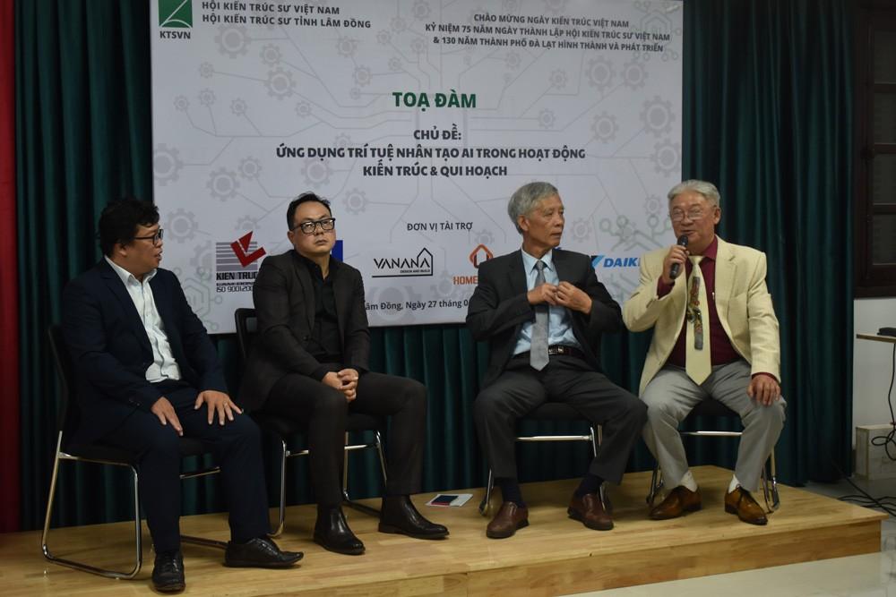 Các diễn giả trả lời các câu hỏi của đại biểu