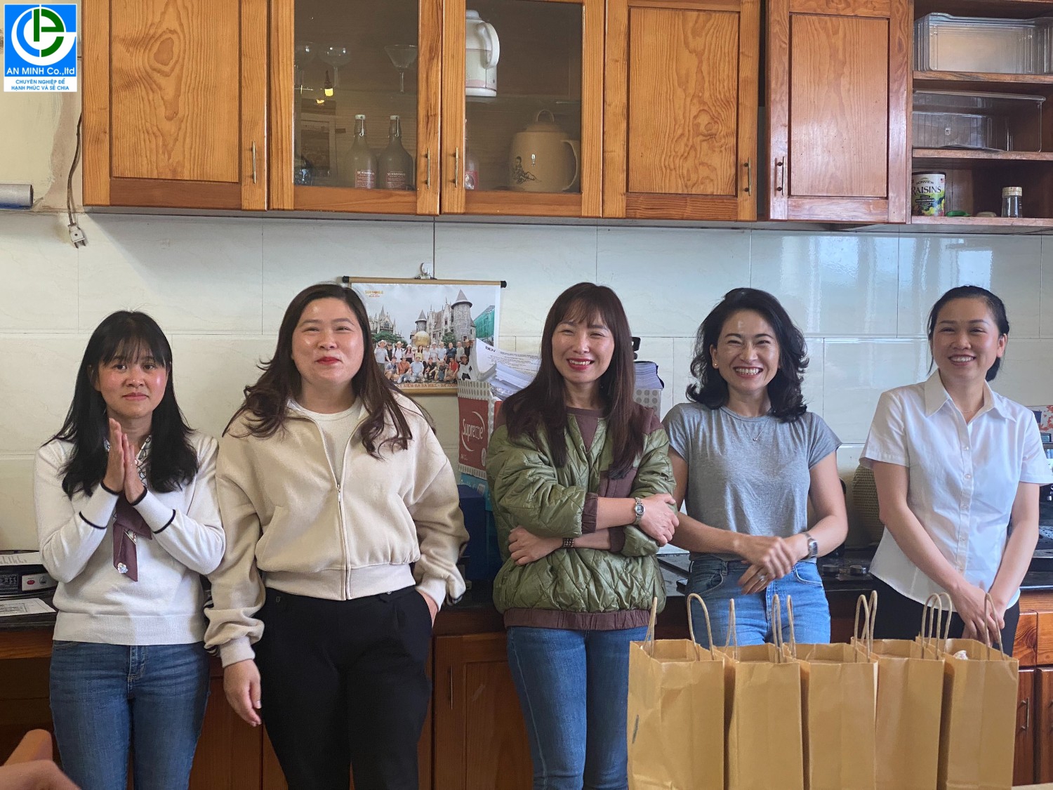 Mừng ngày quốc tế phụ nữ 8/3 Năm 2024